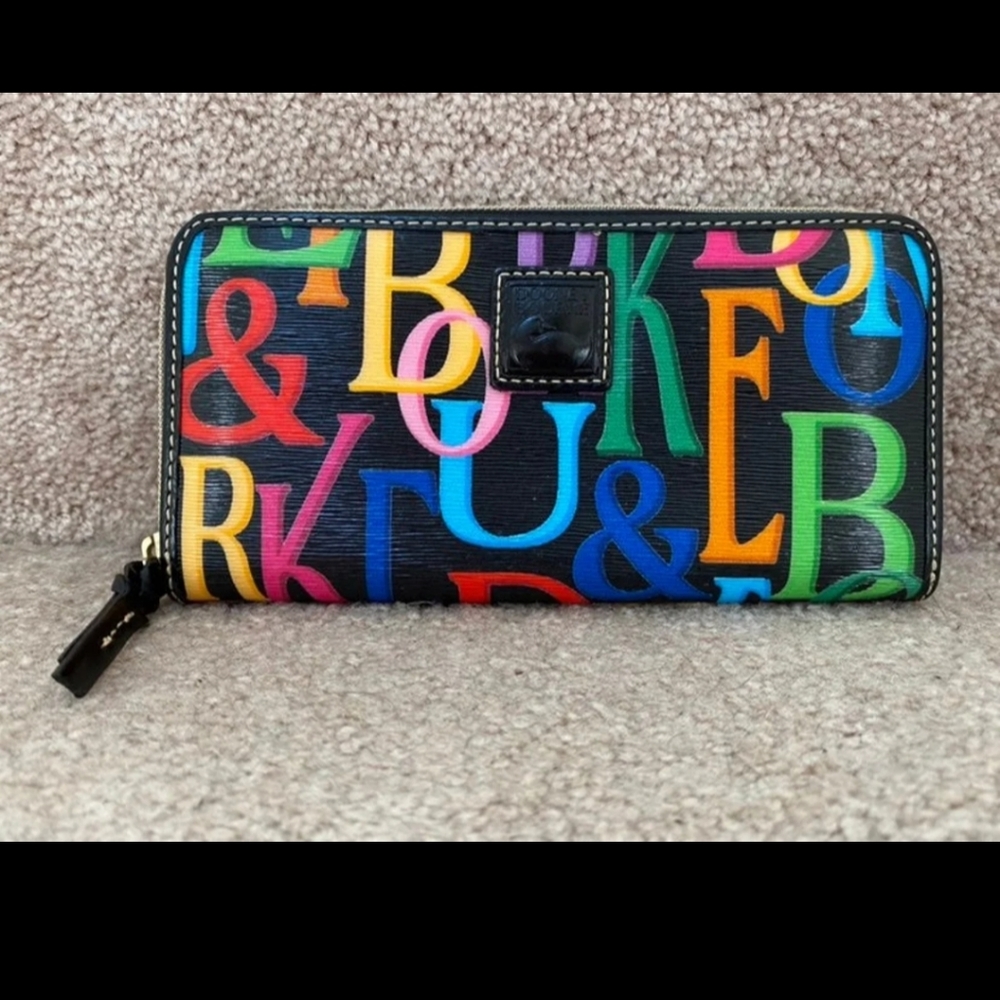 Dooney and Bourke wallet